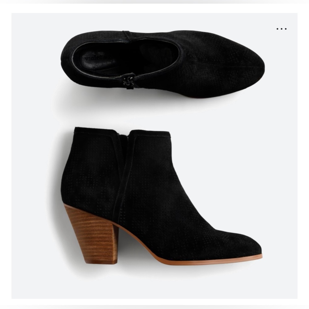 Violet & Red Jensen Heeled Bootie in Black Suede, size 7
